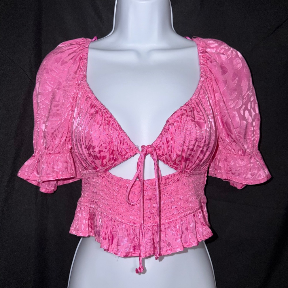 Sky to‎ Moon Pink Jacquard Leopard Smocked Back Crop Top Large Tie Frot